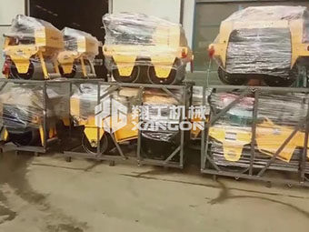 翔工機械一批小型壓路機包裝好，成功出口到國外
