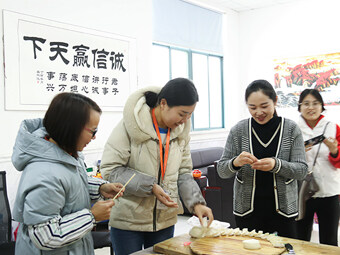 冬至好兆頭，翔工歡樂(lè )多，也為您送上一份祝福！
