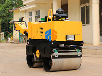 關(guān)于小型壓路機應掌握好哪些操作技能呢？